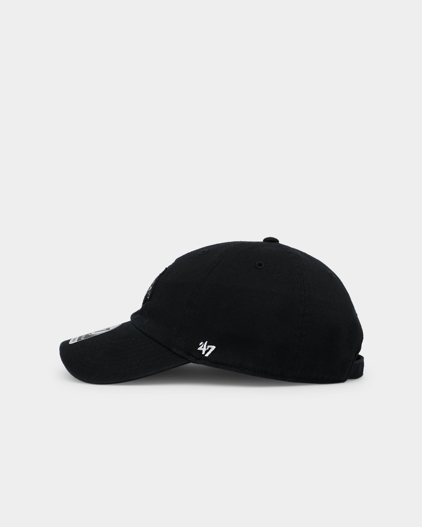 47 Brand Chicago Blackhawks 47 Clean Up Strapback Black/White