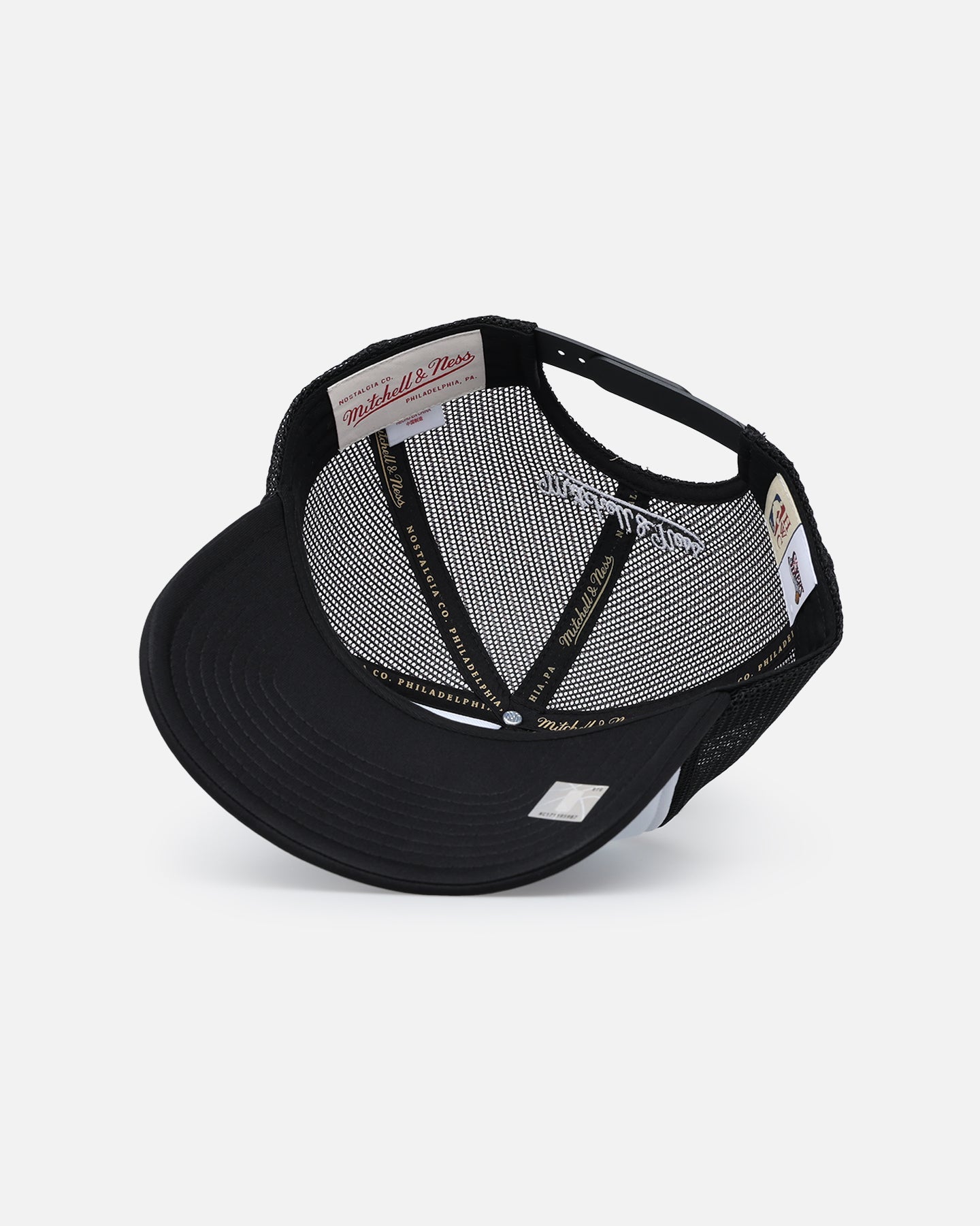 Mitchell & Ness Philadelphia 76ers Team Foam Trucker Snapback Black/White
