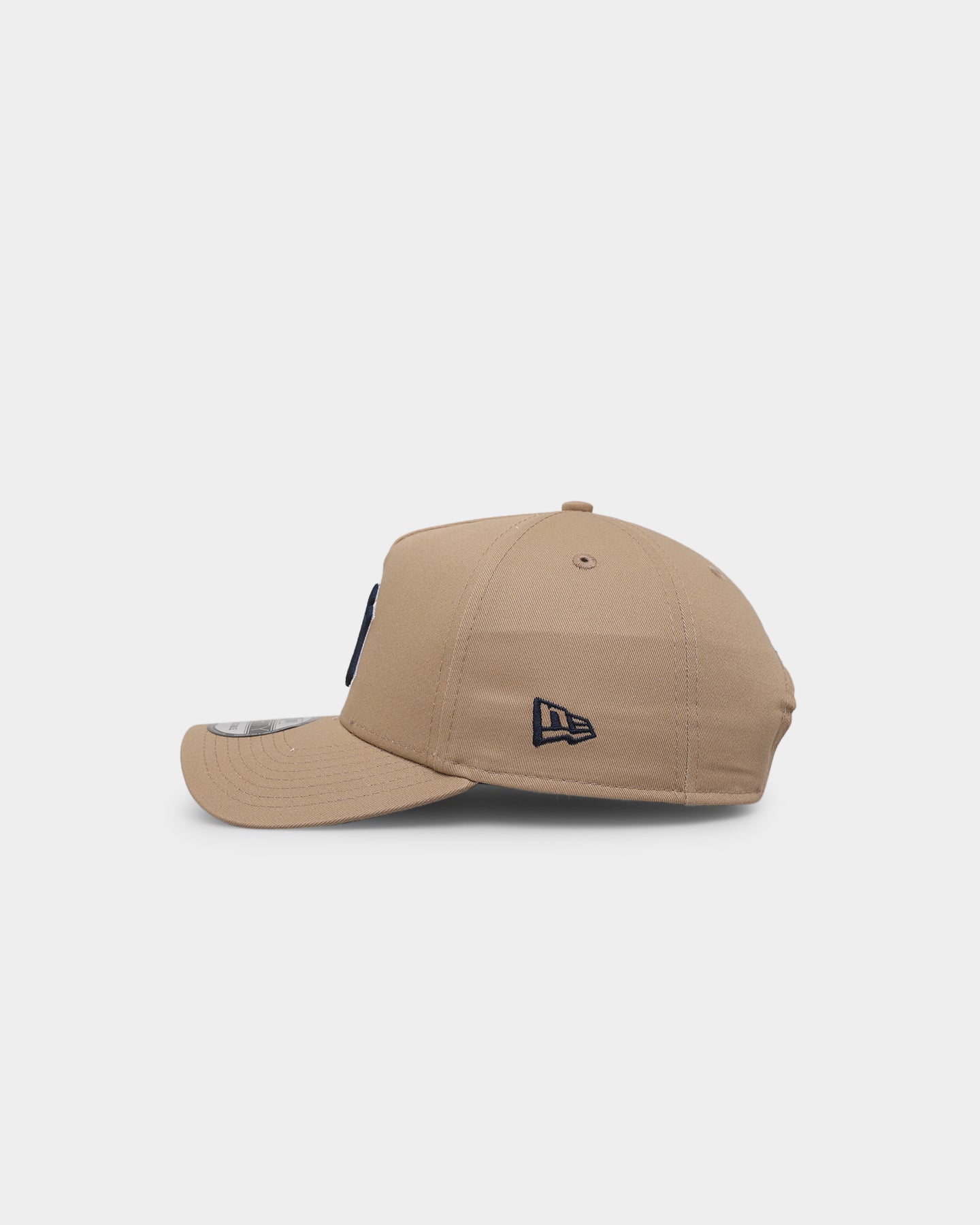 New Era New York Yankees 9FORTY A-Frame Snapback Light Beige