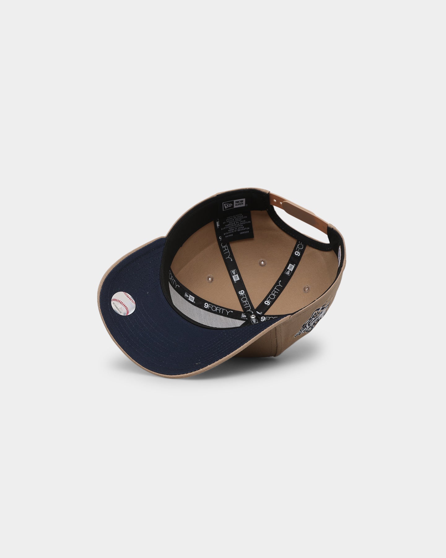 New Era New York Yankees 9FORTY A-Frame Snapback Light Beige