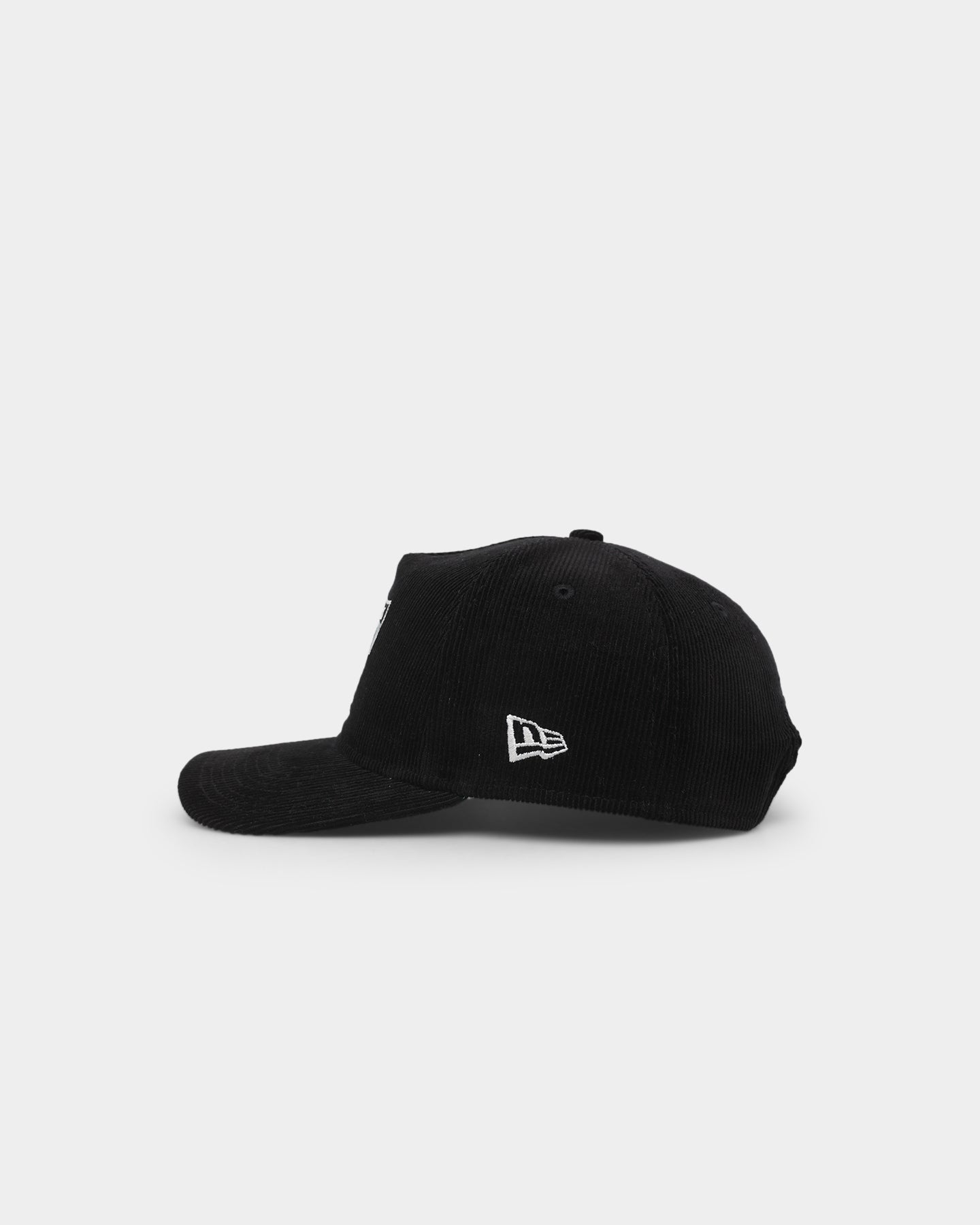 New Era Oakland Raiders 'Throwback Corduroy' Golfer Snapback Black